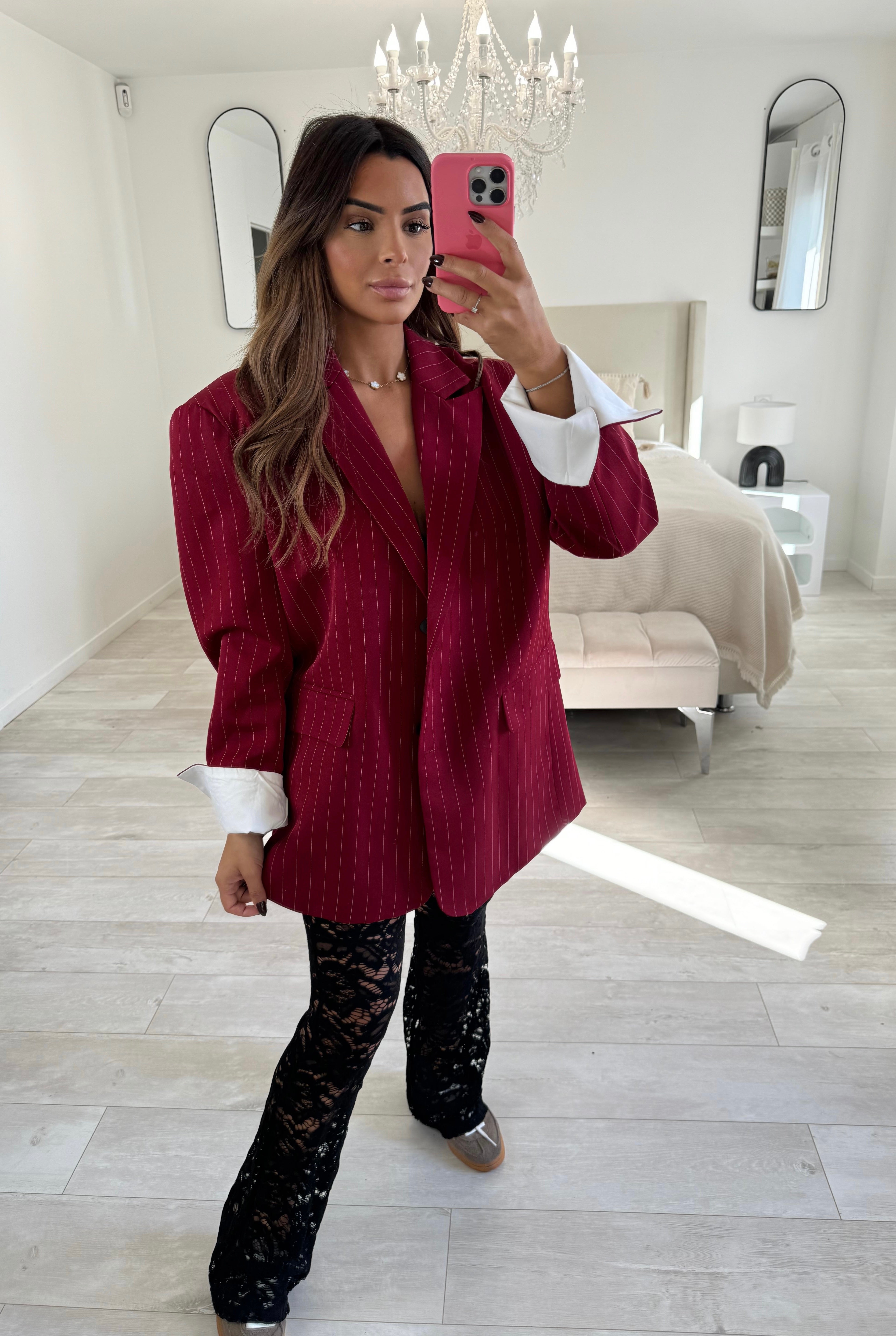 PANTALON AVEC DENTELLE LATÉRALE & CEINTURE ROUGE